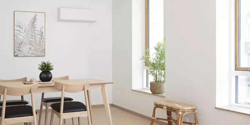Toshiba polar hvit i spisestua